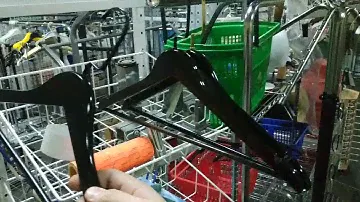 Вешалки для одежды деревянные с перекладиной