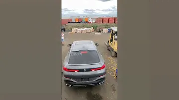 Погрузка контейнера в порт Поти